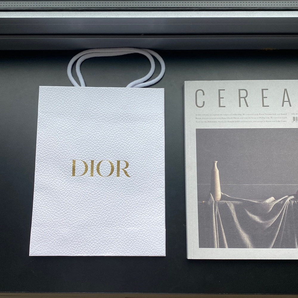 Dior Shopping Bag (Gold Letters)